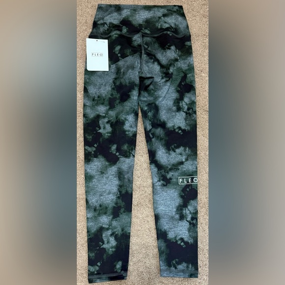 Fleo Women’s Size Small Green Gray El Toro 25’’ High Waisted Leggings NWT - Picture 5 of 5